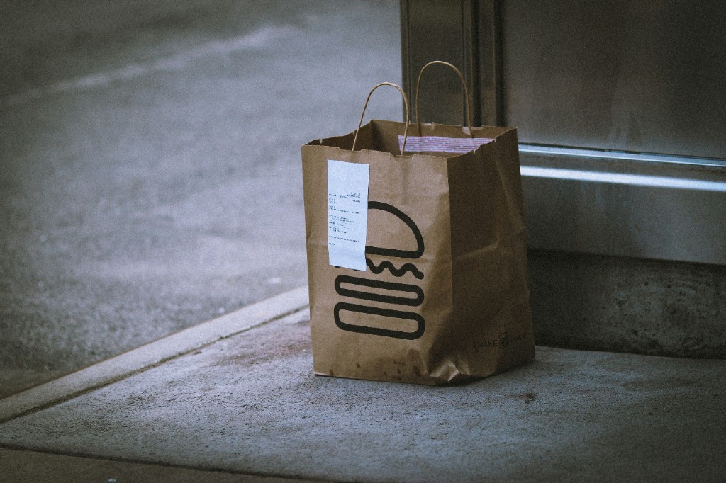 Sac commande prête avec ticket — client satisfait